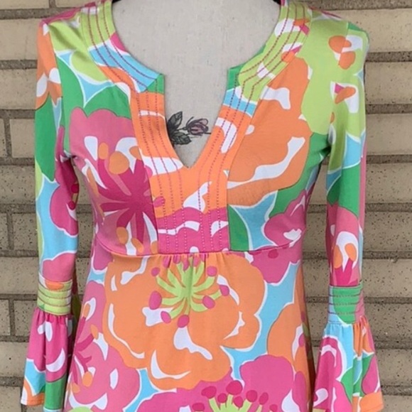 Lilly Pulitzer Retro Pink Blue Multi Color Floral V-neck Bell Sleeve Dress - Picture 3 of 11